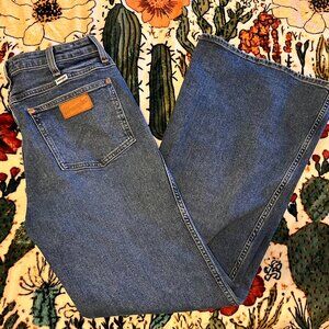 Wrangler Wanderer 622 Bell Bottoms - Size 29x32